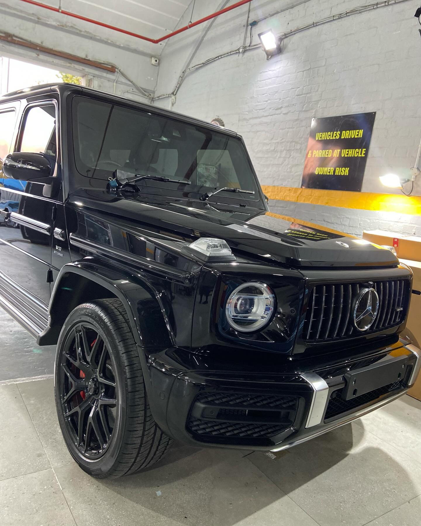 Mercedes G-Wagon side view